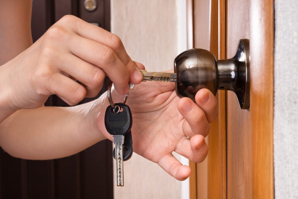 Problem with the lock on his door
