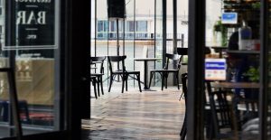 best metal restaurants & Cafe chairs