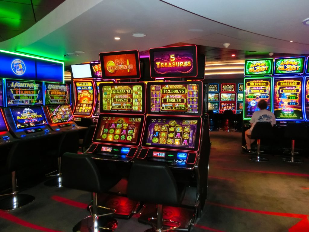 Spinning Fortunes: Dive into the Action with Slot88 Delights!